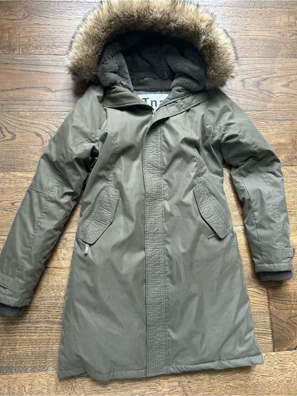 TNA - ARITZIA Summit Parka in Olive. NWOT